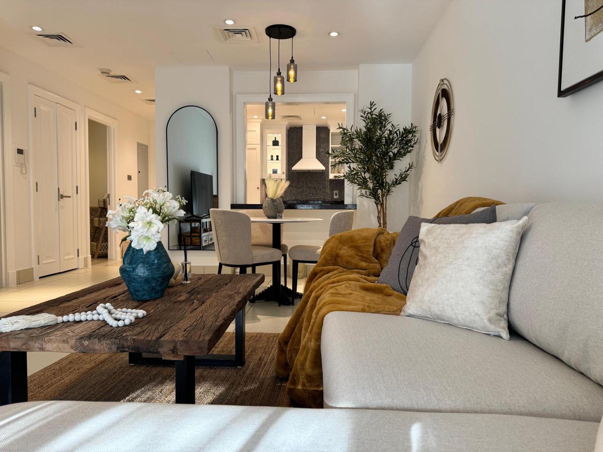 Luxurious 1br Aprt Burj Khalifa Area Dubai