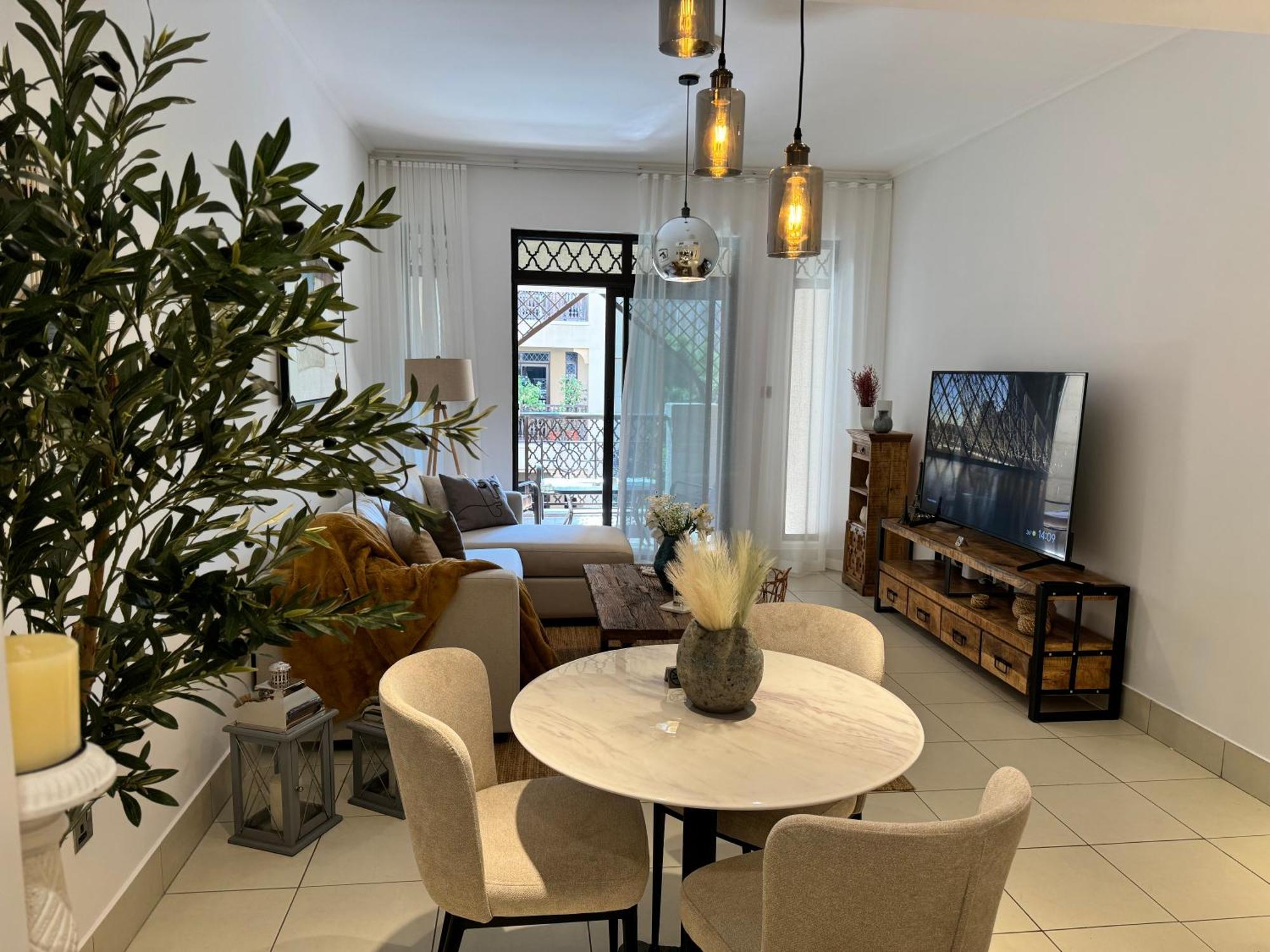 Luxurious 1br Aprt Burj Khalifa Area *