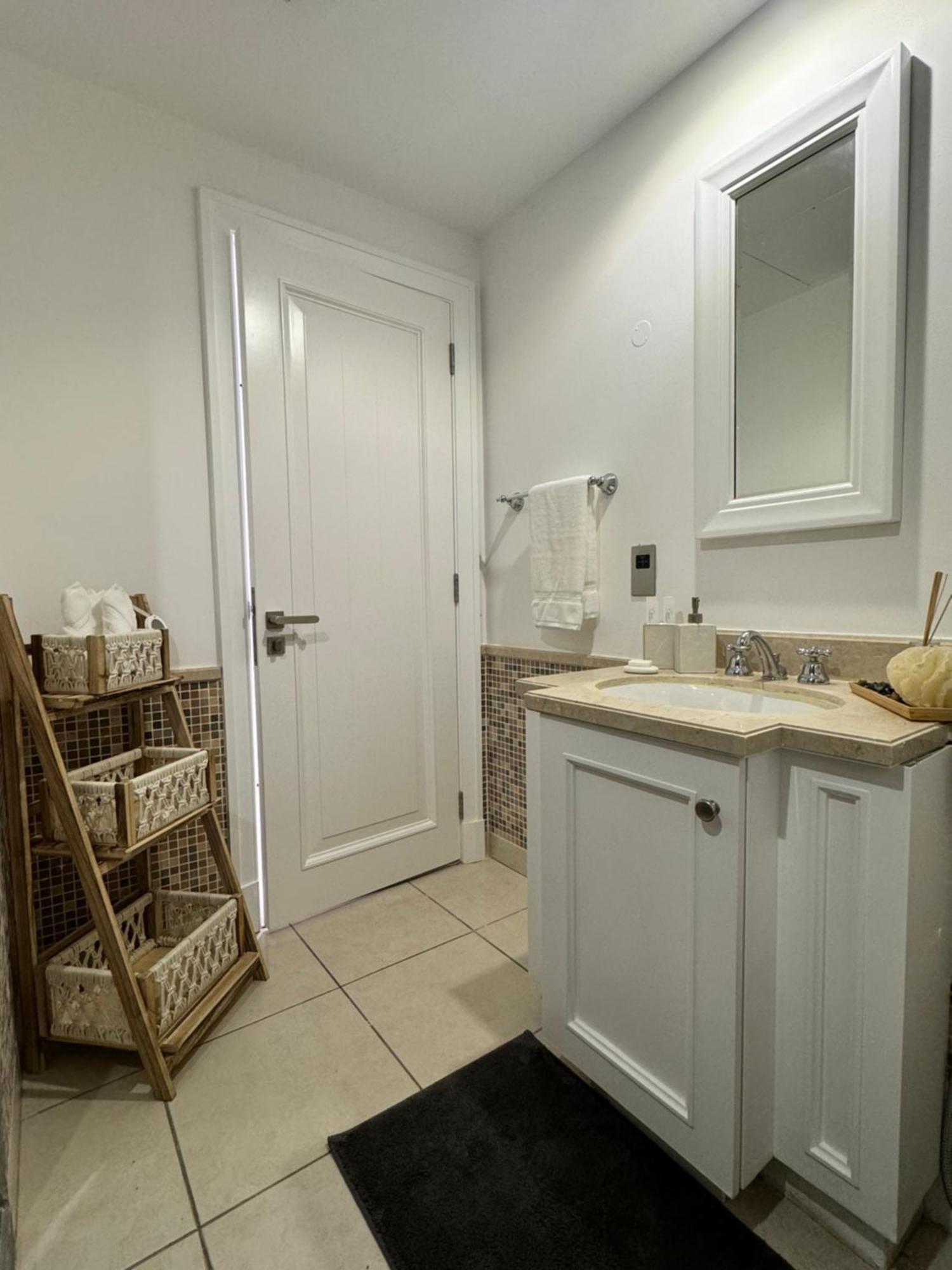 Luxurious 1br Aprt Burj Khalifa Area Apartment