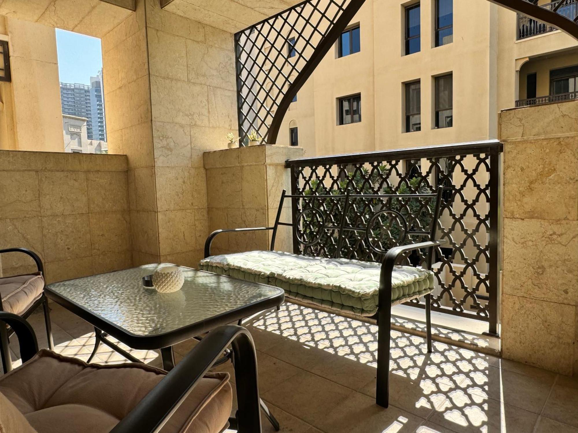 Luxurious 1br Aprt Burj Khalifa Area Dubai