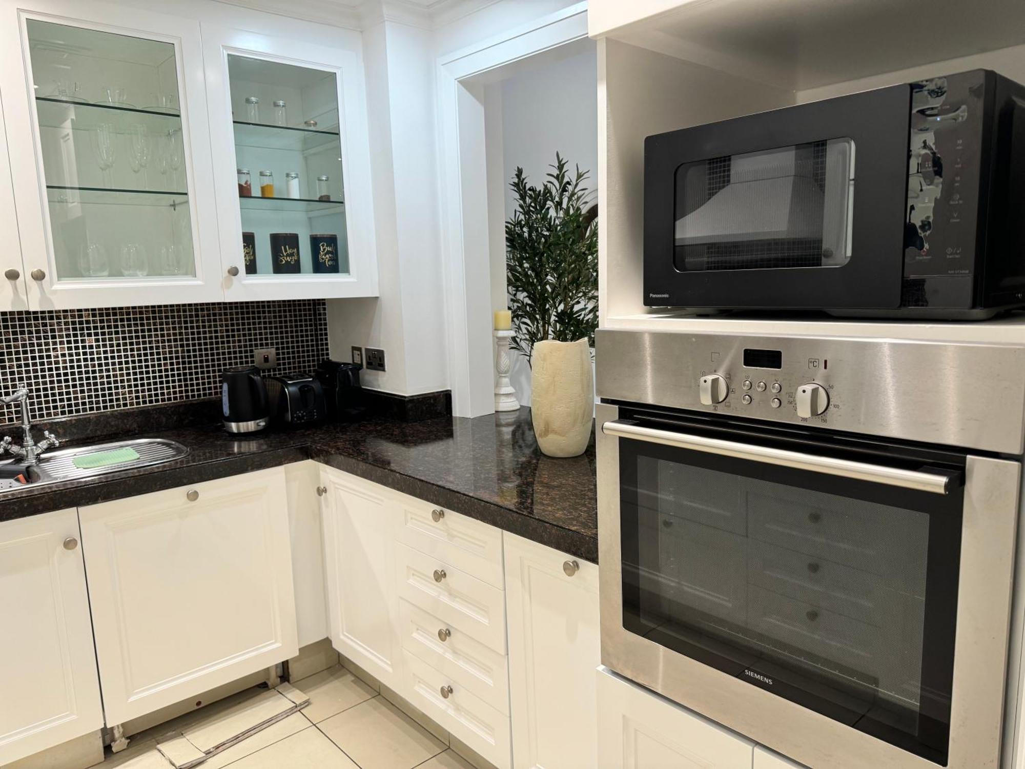 Apartment Luxurious 1br Aprt Burj Khalifa Area