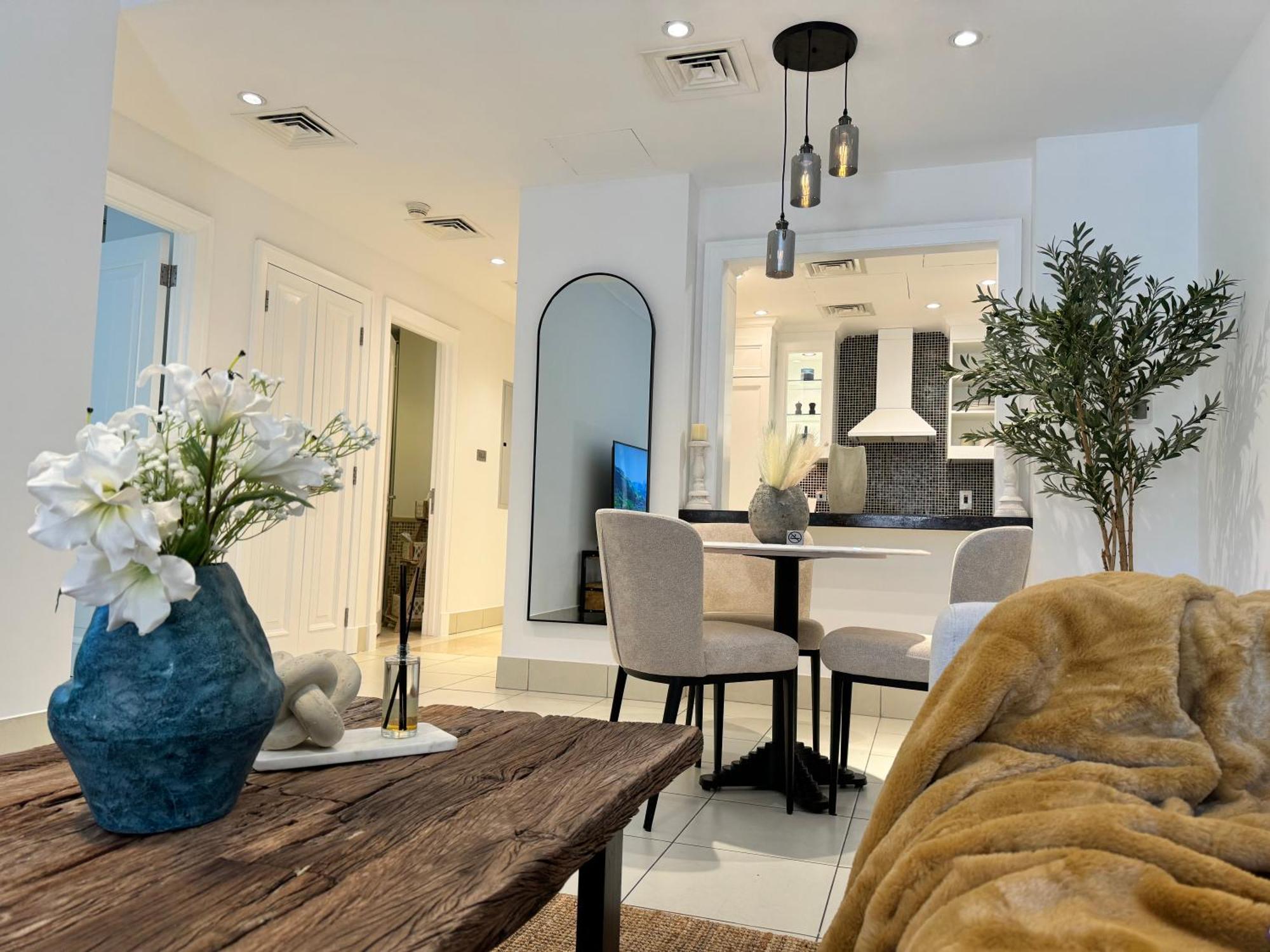 Apartment Luxurious 1br Aprt Burj Khalifa Area Dubai
