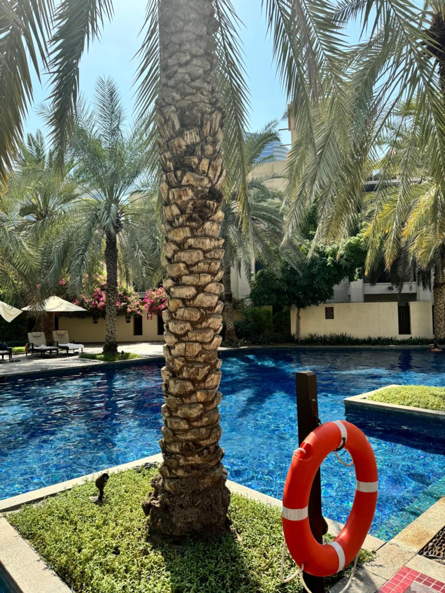 Apartment Luxurious 1br Aprt Burj Khalifa Area *